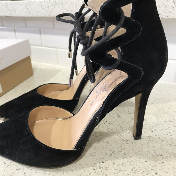 Jessica Simpson black suede pointed heels. - Picture 2 of 4